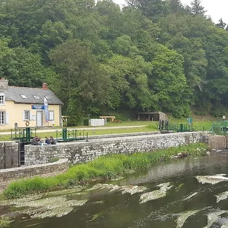 The Cairns At Le Gouelou Casa de Férias Les Cabannes (Ariege)